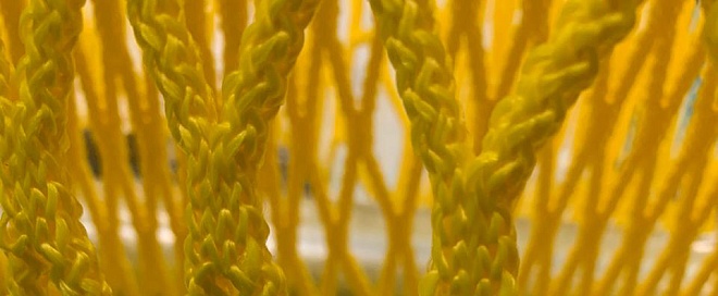 Производство защитно-улавливающих сеток желтого цвета